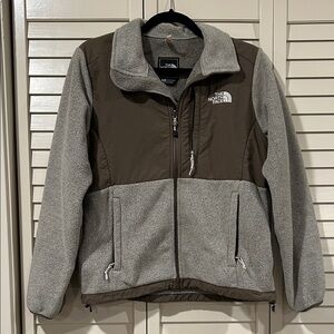 The North Face Women’s Gray Zip Up Fleece Jacket Size S